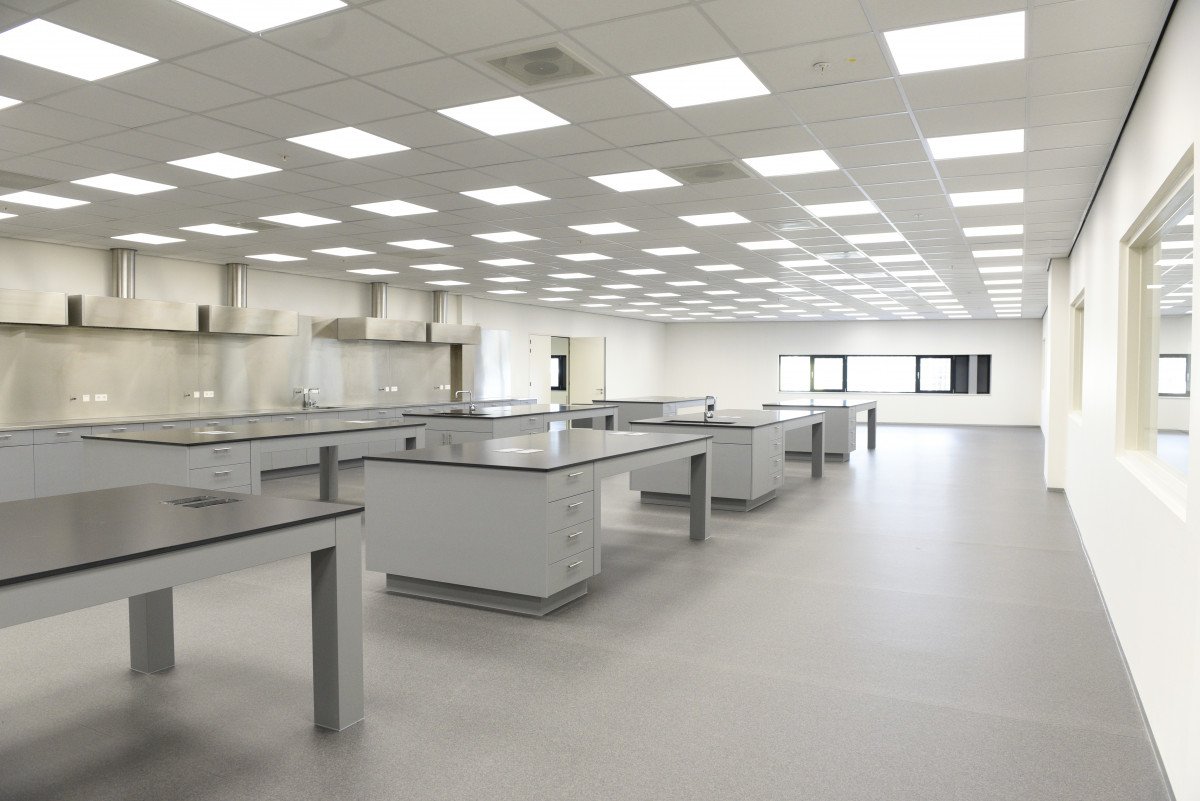 cleanroom Europees hoofdkantoor Applied Medical ontwerp Heembouw Architecten