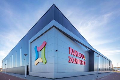 Op bedrijventerrein Oudeland in Berkel en Rodenrijs bouwt Heembouw het nieuw bedrijfspand voor familiebedrijf Zon Impex. Het ontwerp is van Heembouw Architecten