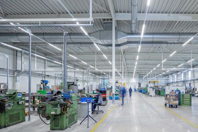 Op het XL Businesspark in Almelo realiseerde Heembouw een nieuwe productielocatie voor metaalverwerkingsbedrijf Rottink uit Almelo. 