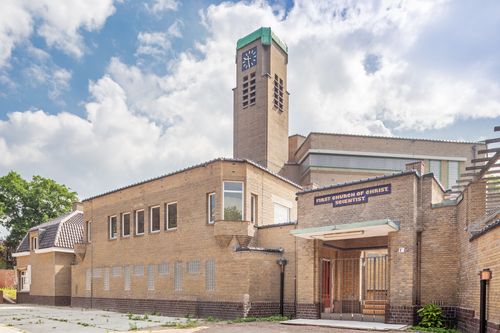 Transformatie Haagse Berlagekerk tot kantoor