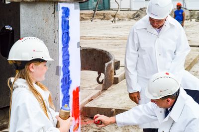 Feestelijke eerste paal voor nieuw gemeentehuis Zuidplas