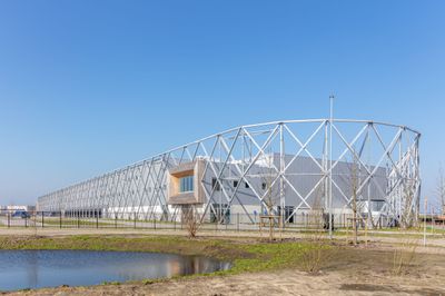 Ara Almelo Distributiecentrum met natuurscherm van 1 kilometer