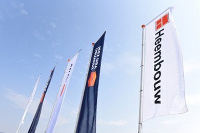 Bosman Van Zaal vlaggen bij eerste paal