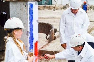 Feestelijke eerste paal voor nieuw gemeentehuis Zuidplas