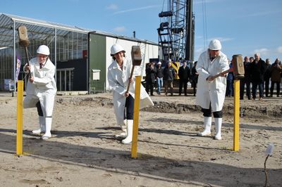 feestelijke start bouw distributiecentrum zelfbedieningsgroothandel HANOS Delft