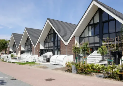 Klein renovatieproject tot circa 30 woningen bij Heembouw