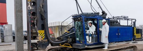 1e paal Martens Beton door Heembouw