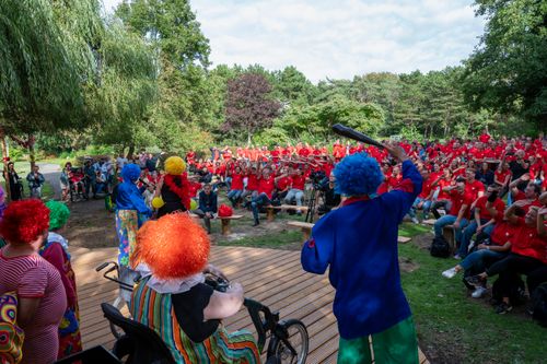Eerste voorstelling op het nieuwe natuurtheater