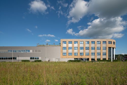 exterieur Europees hoofdkantoor Applied Medical ontwerp Heembouw Architecten